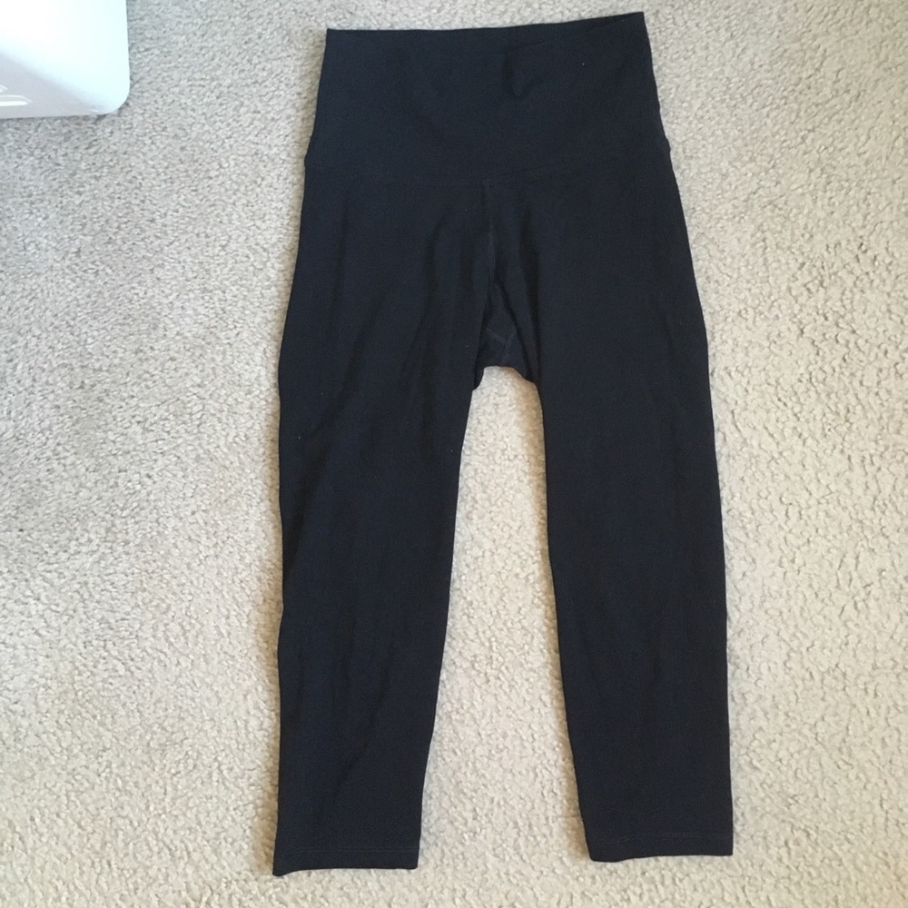 Old Navy go dry active capri